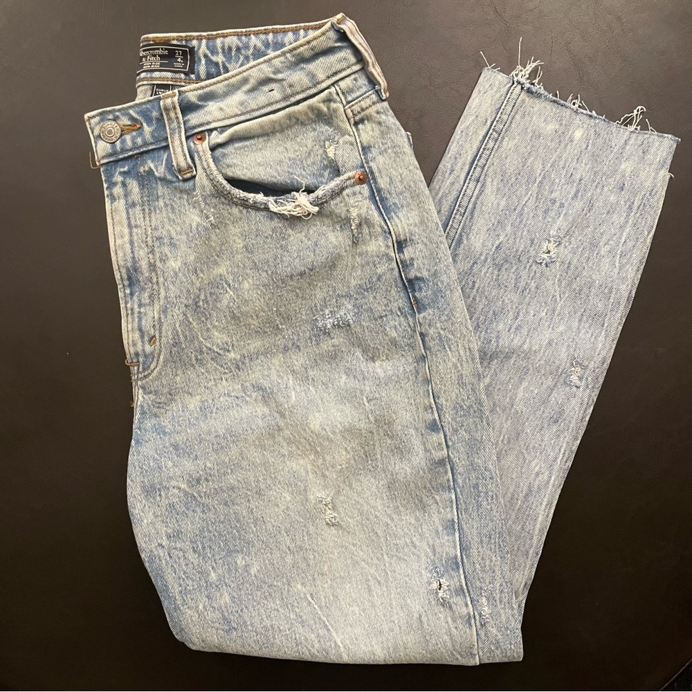 A&F Curve Love Mom Jean